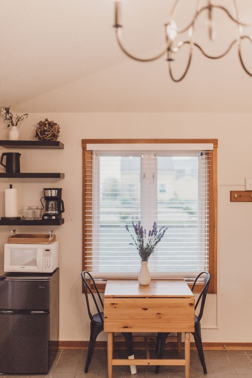 Dining Nook with Coffee Station at The Harrison Inn Studio