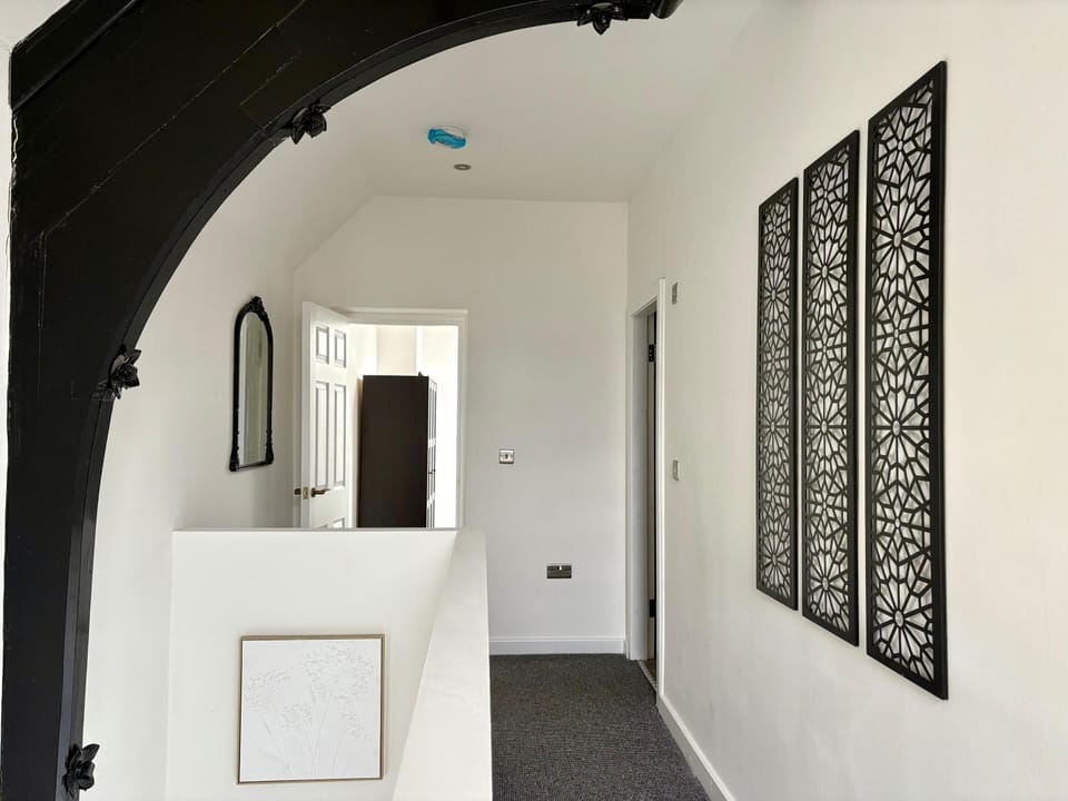 Bright and well-maintained interior offering a relaxing atmosphere.