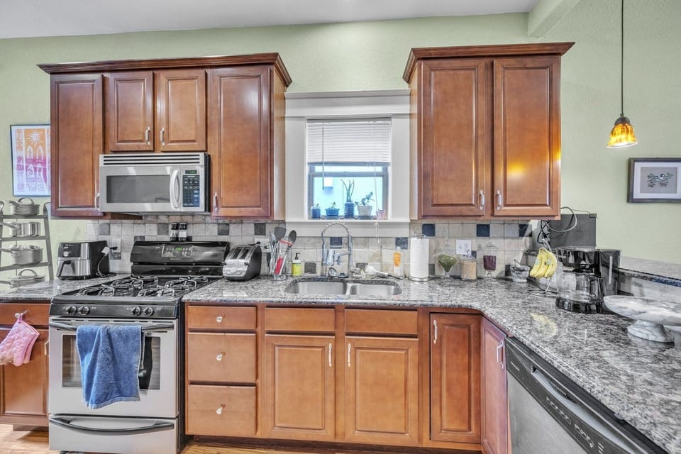Indoors, Kitchen, Appliance, Microwave, Oven