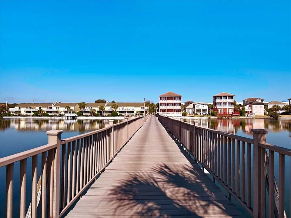 Pier to head to the beach