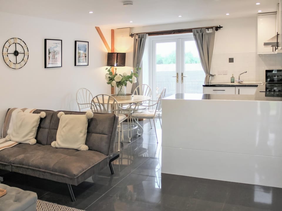 Open plan living space | Oak Cottage, Abergavenny
