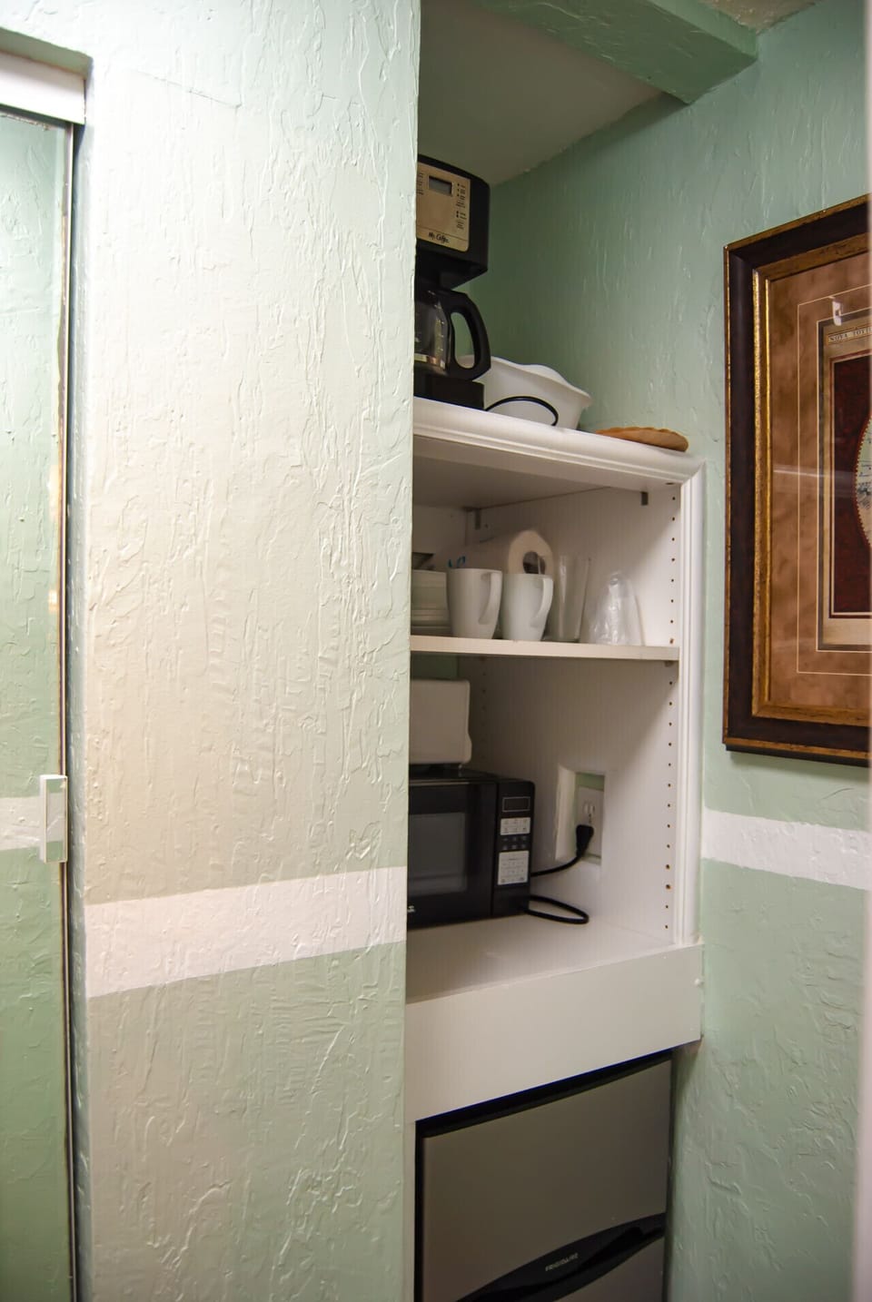 Convenient Kitchenette