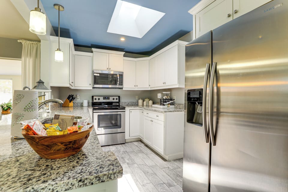 Kitchen | Cooking Basics | Pod Coffee Maker | Kettle | Microwave