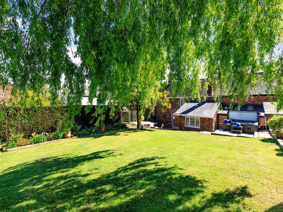 Exterior | Pete&rsquo;s Place, Taunton