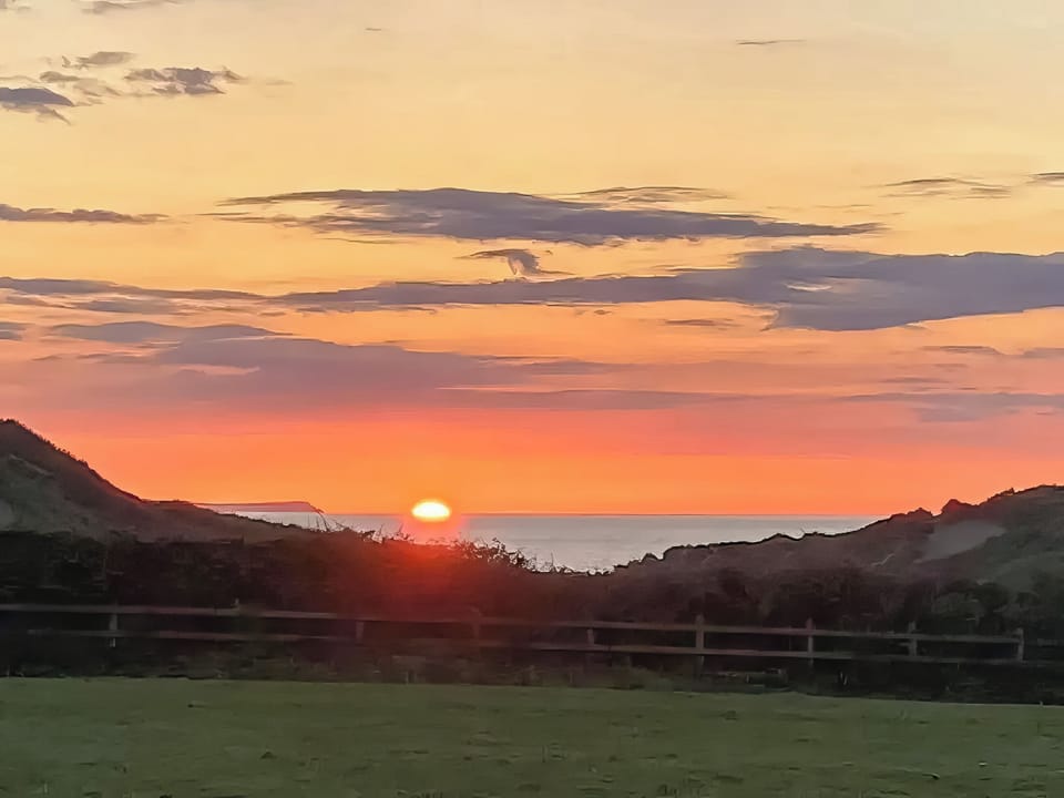 Surrounding area | Lundy Light, Croyde