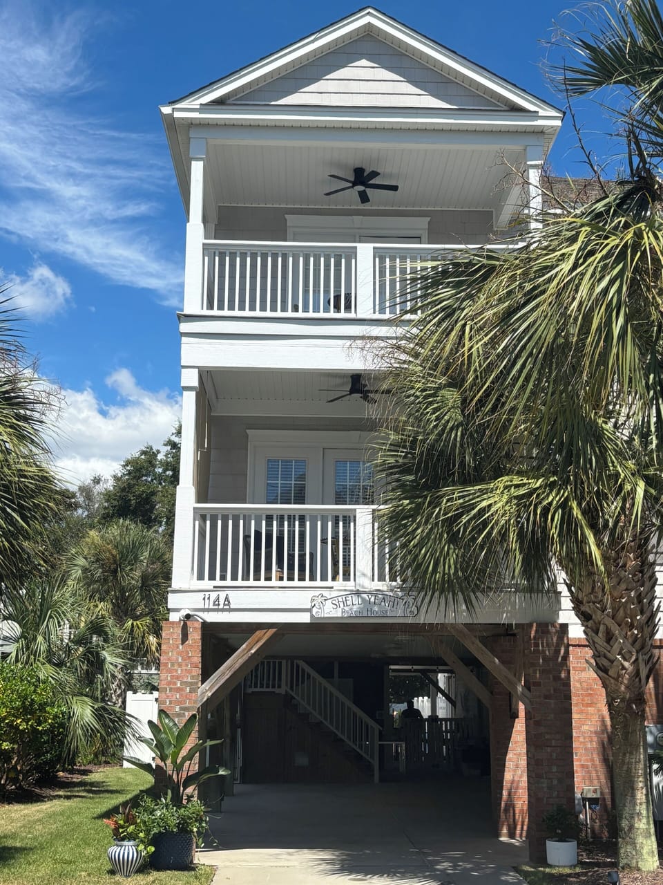 Front of Shell Yeah! Beach House