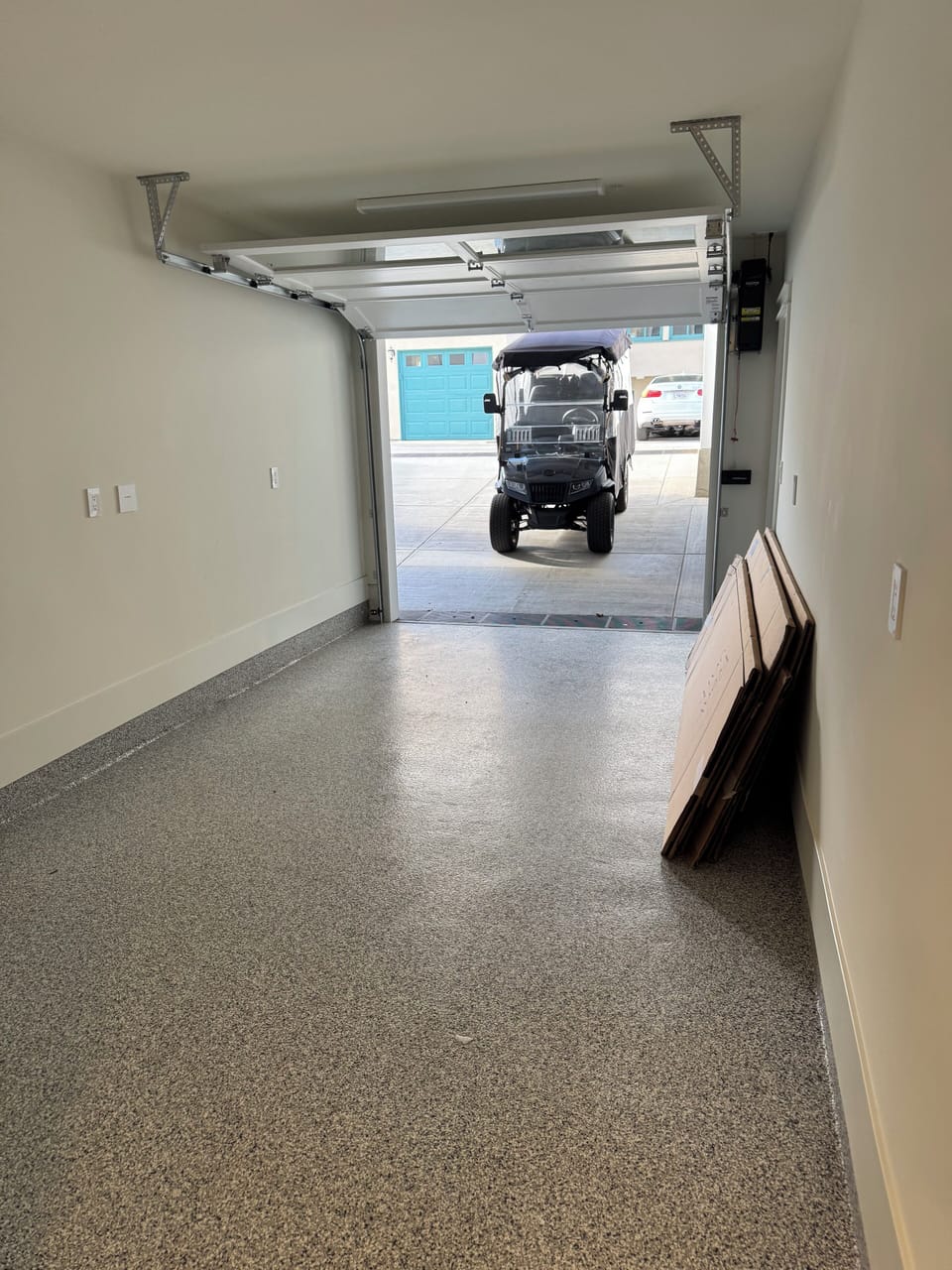 One-car spacious garage with a dedicated spot behind in alley