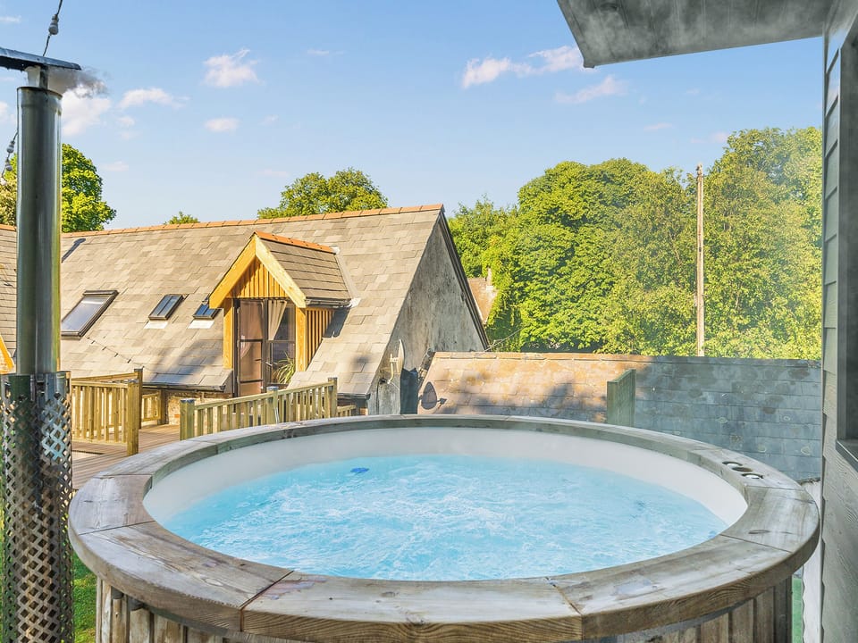 Hot tub | Little Hewish Barn, Milton Abbas, near Blandford Forum