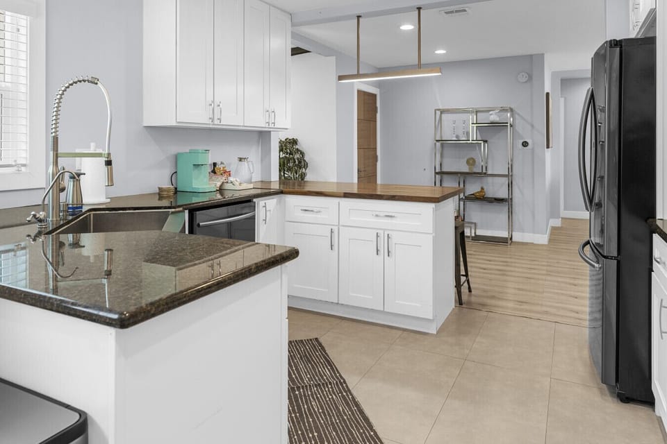 VIRTUAL TOUR (open link to view):  https://my.matterport.com/show/?m=nVZ9s4nQLGu