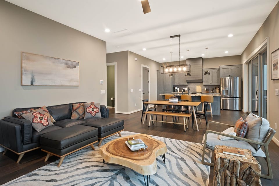 Upscale Mountain Living