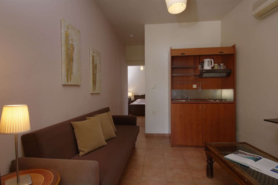 Living room with Kitchenette # 4