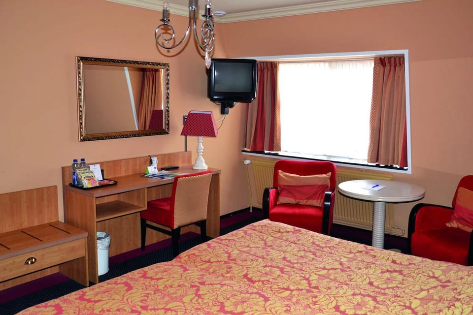 Unit with two Twin beds