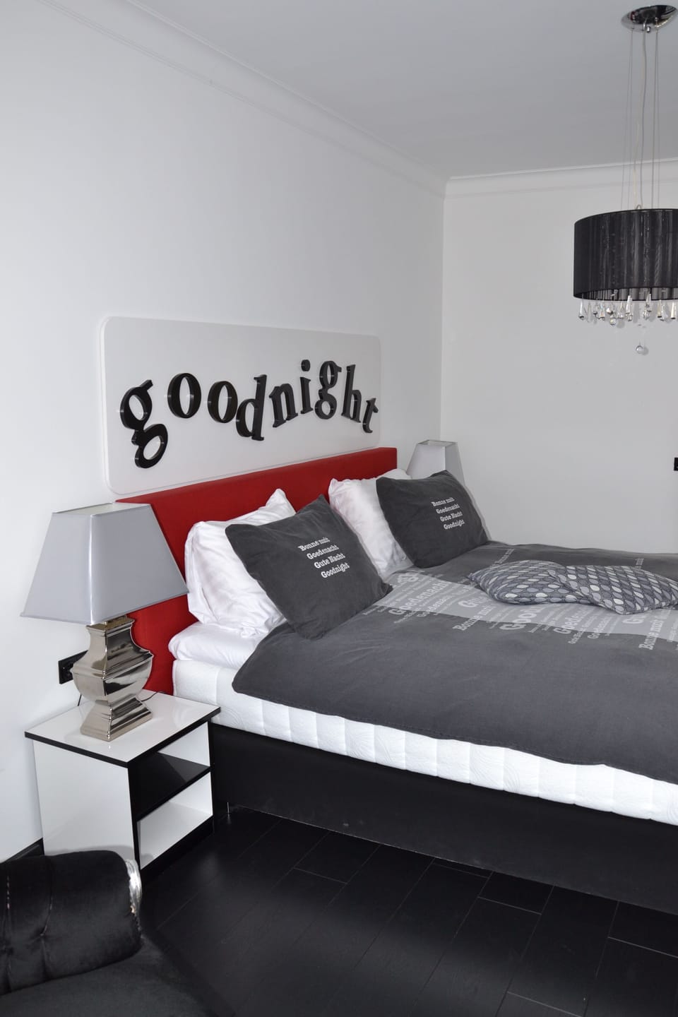 Unit with two Twin beds