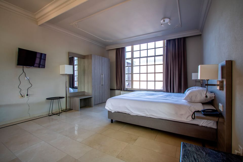 Unit with two Twin beds, or one Double bed. Actual room type may vary