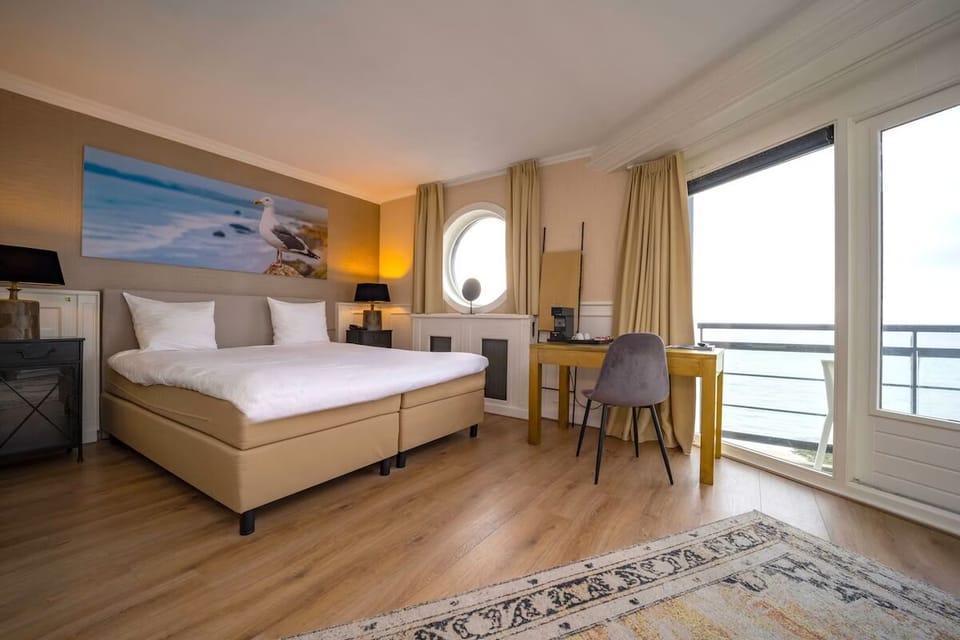 Comfortable Unit with King size bed
