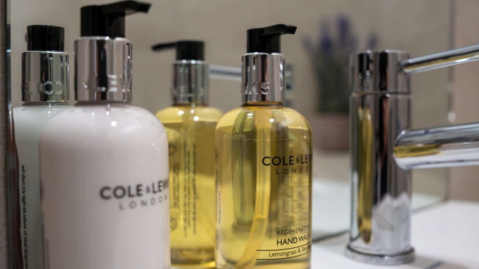 Bathroom amenities