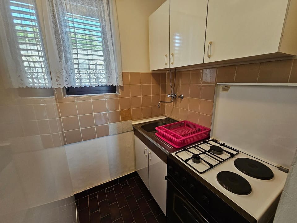 kitchen - ground floor