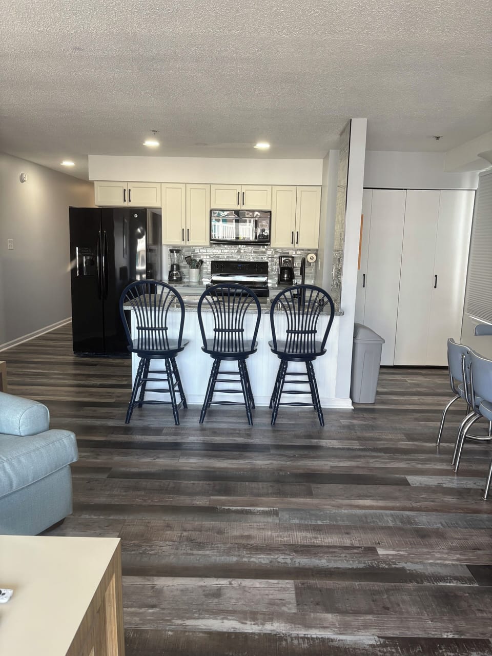 Cozy Kitchen with Island!