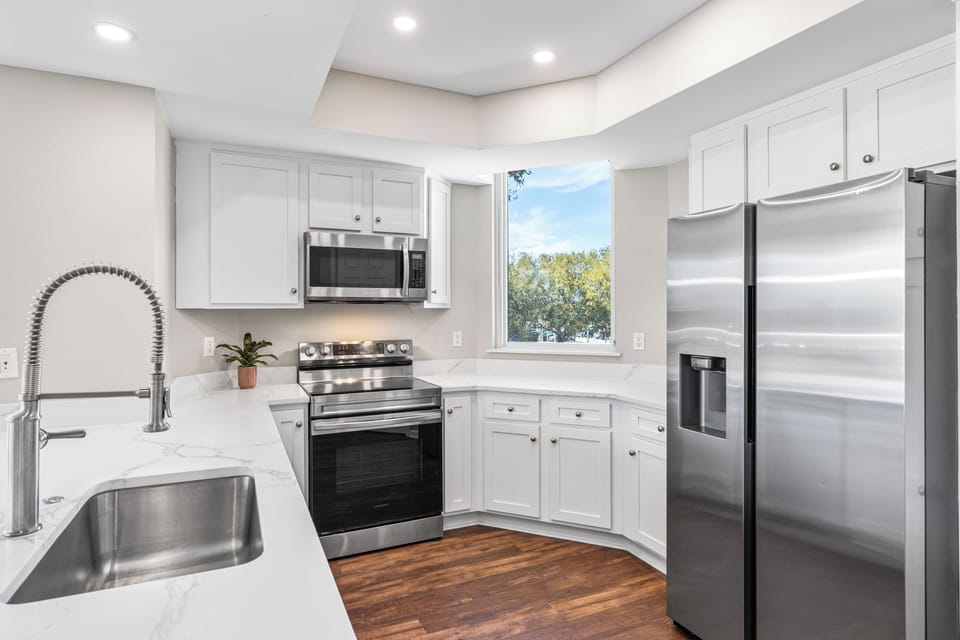 Fully Stocked Kitchen