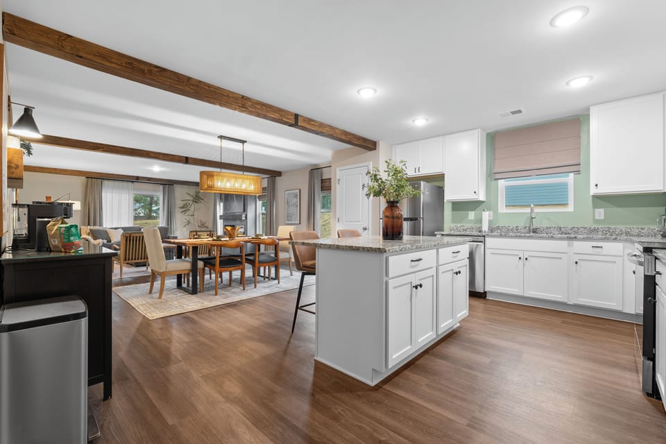 The kitchen & greatroom are a great gather space for everybody