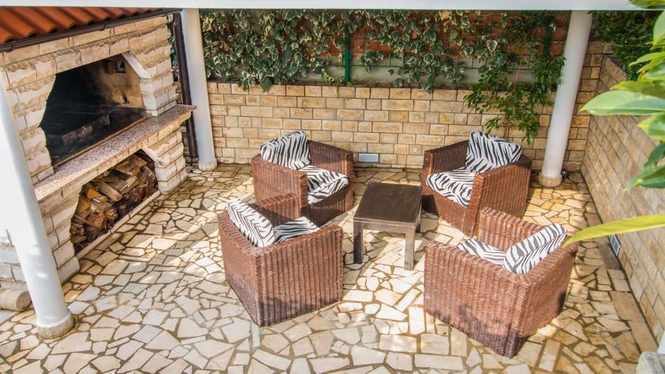 shared terrace with grill