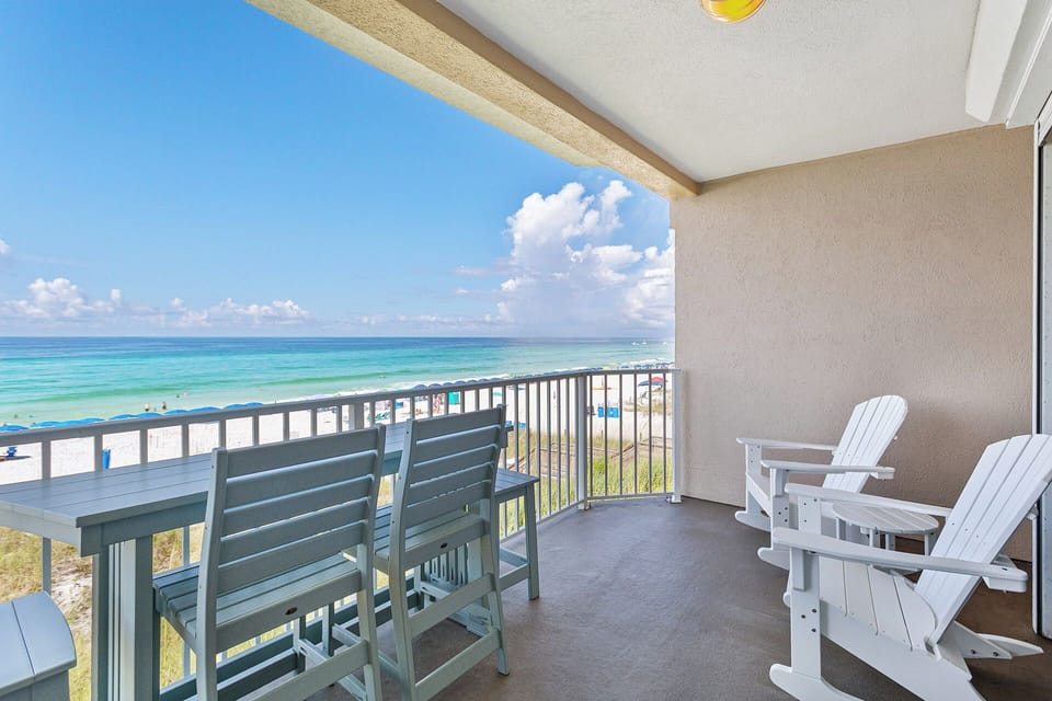 Crystal Dunes 206 Balcony