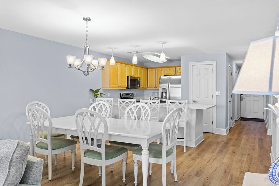 Crystal Dunes 206 Dining Alt