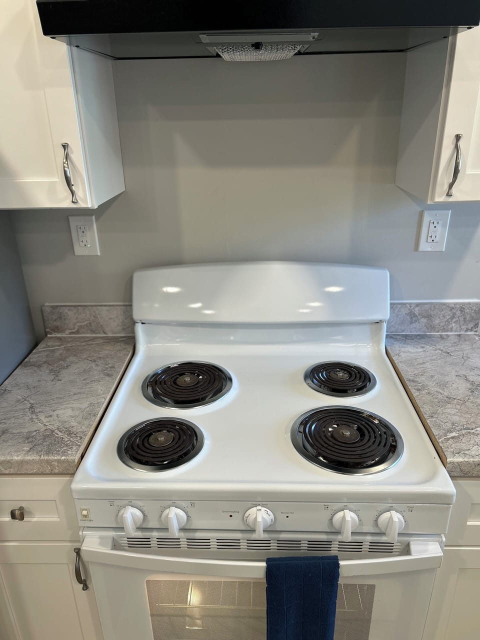 Reheat leftover or oven for cooking