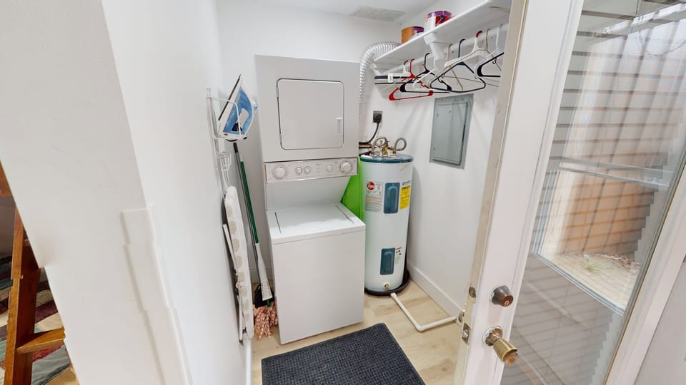 Appliance, Washer, Indoors, Home Decor, Rug