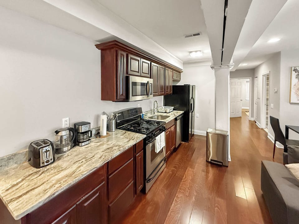 Full Kitchen