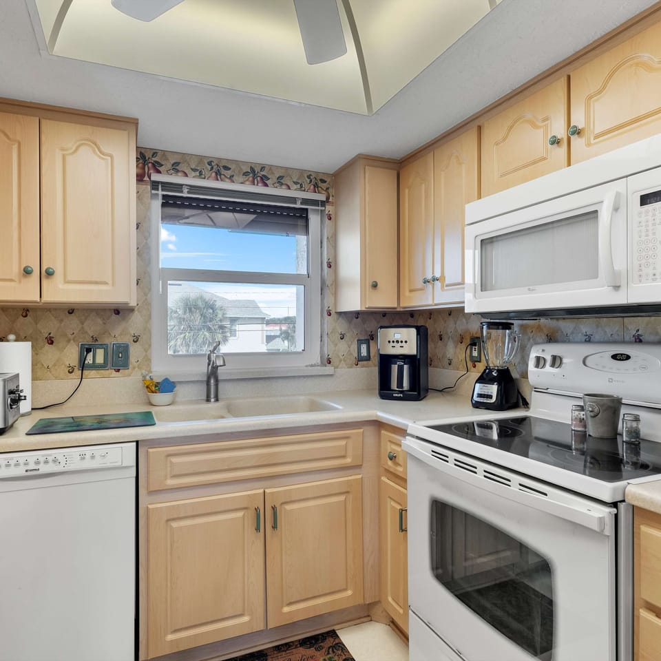 Fully equipped kitchen