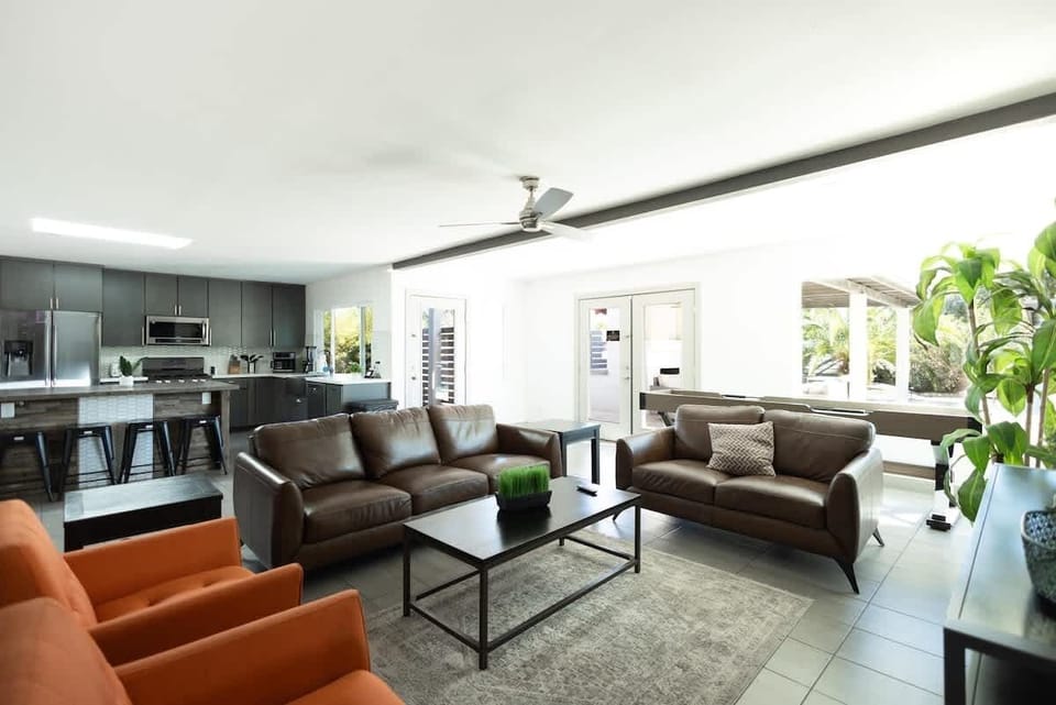 Open Concept Living Room and Kitchen, Perfect for Entertaining