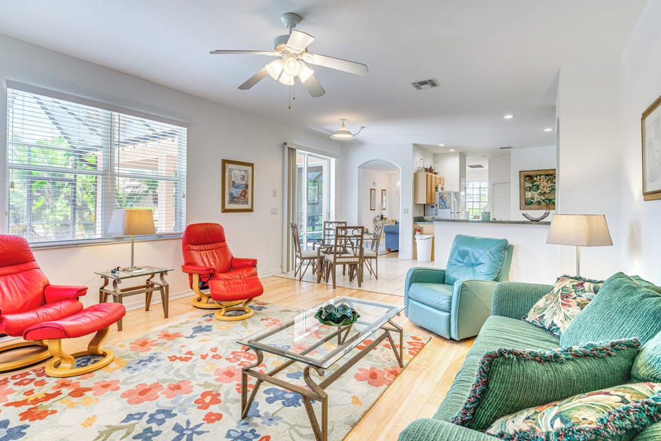 Living Room | Smart TV | Books | Board Games