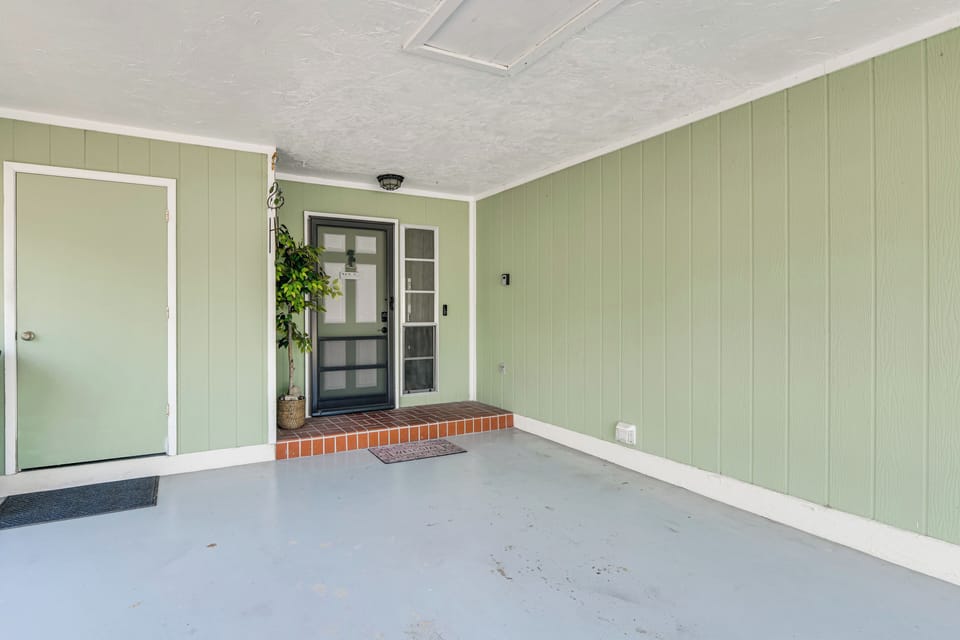 House Exterior | Keyless Entry