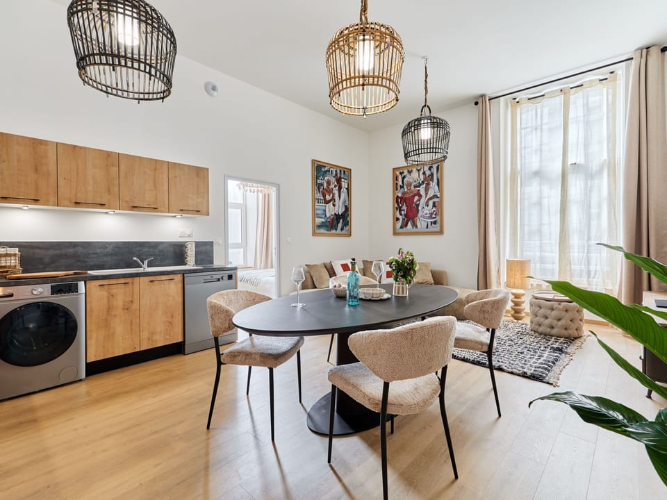 Kitchen / Dining Room