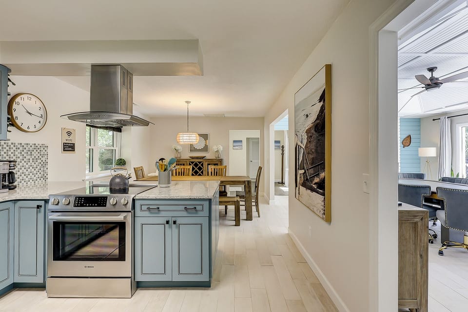 Fully equipped kitchen.