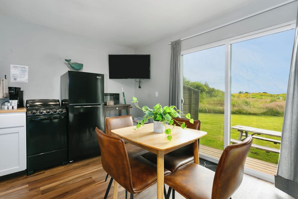 Dine, work, or unwind in this sunny, open space