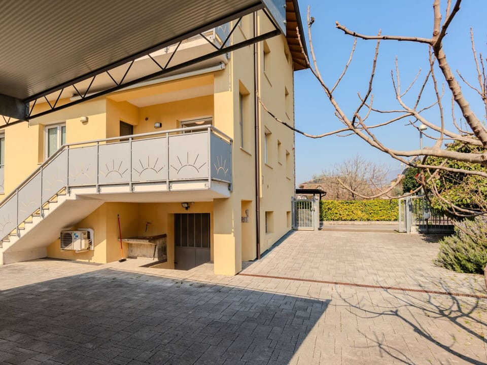 Composite Material, Balcony, Concrete, Shade, Handrail, Design, Gate, Fence, Daylighting, Porch