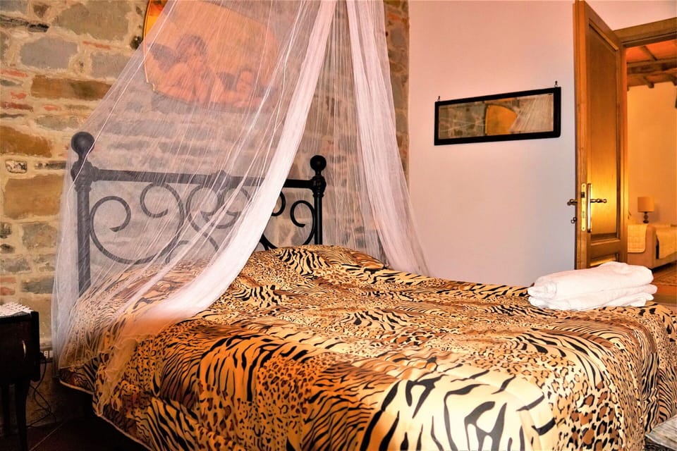 Furniture, Bed, Bedroom, Interior Design, Bedding, Bed Sheet, Floor, Linens, Textile, Lighting