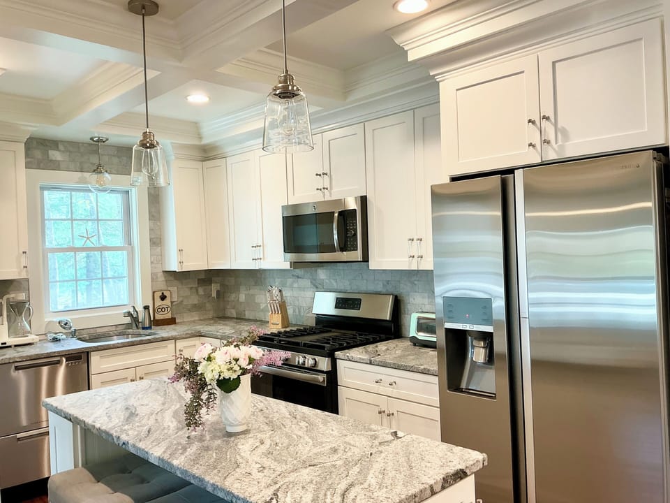 Kitchen with island