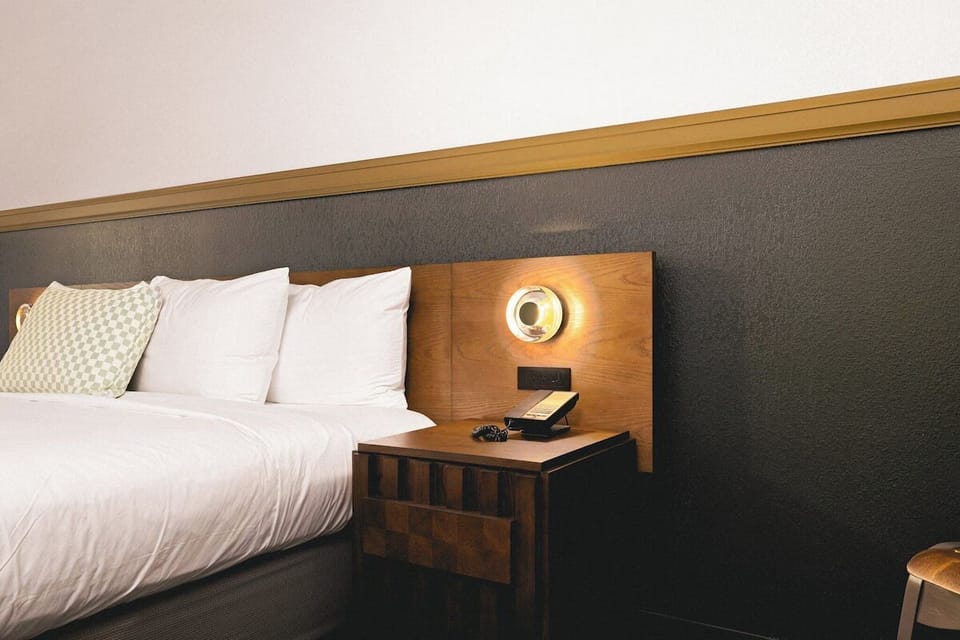 Queen bed