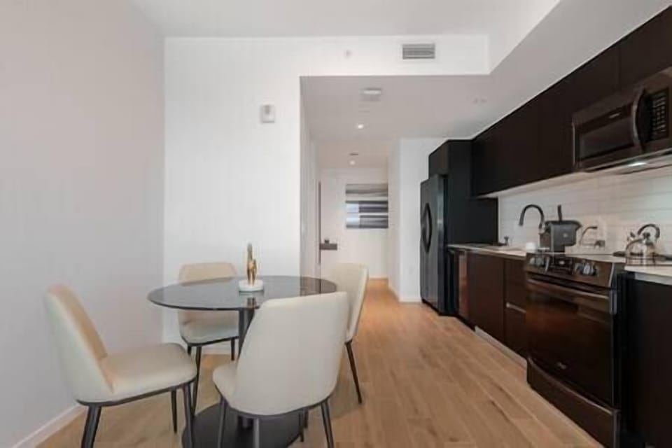 Dining Area (5)
