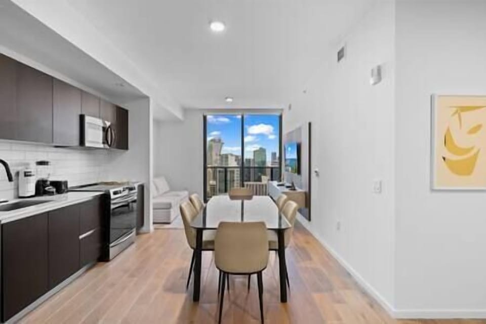 Dining Area (1)