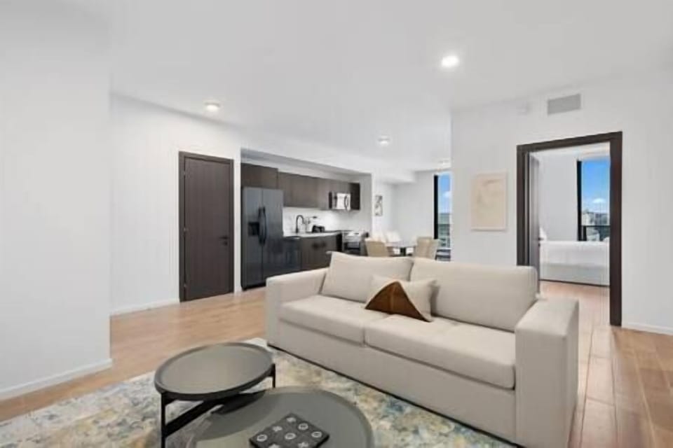 Living Room 2 (2)