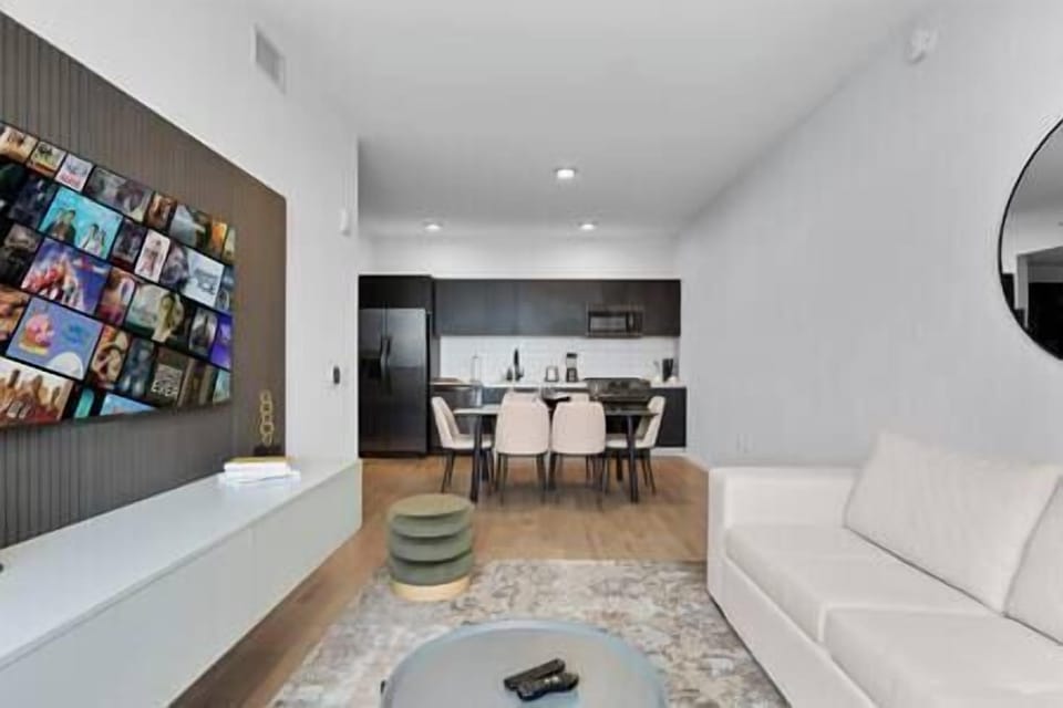 Living Room (3)