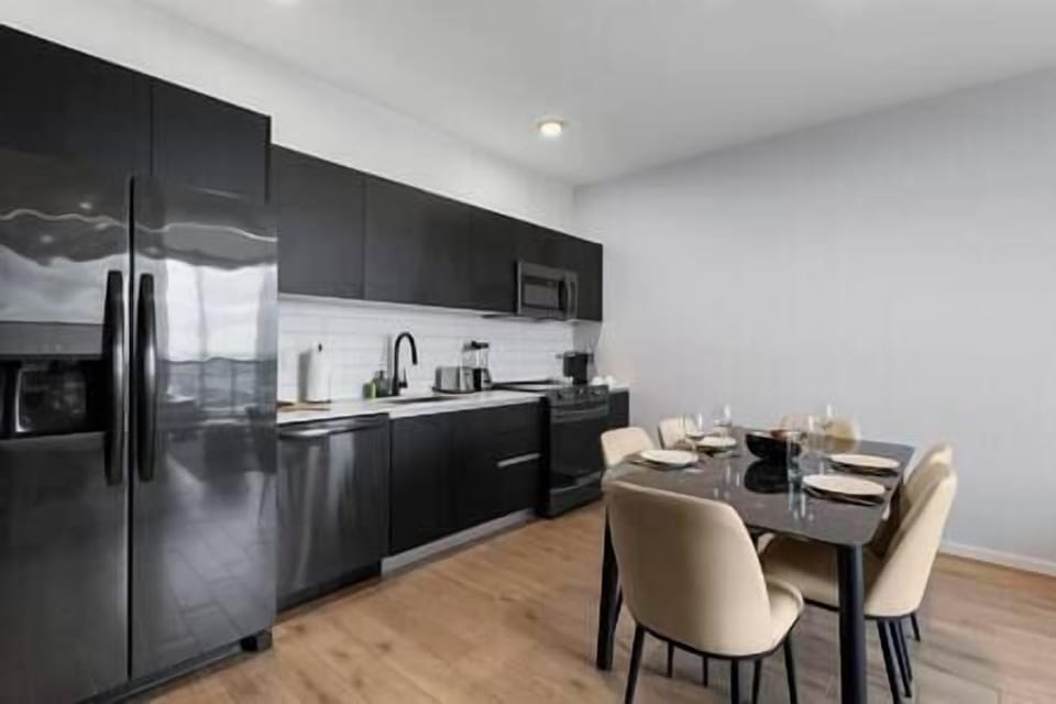Dining Area (4)