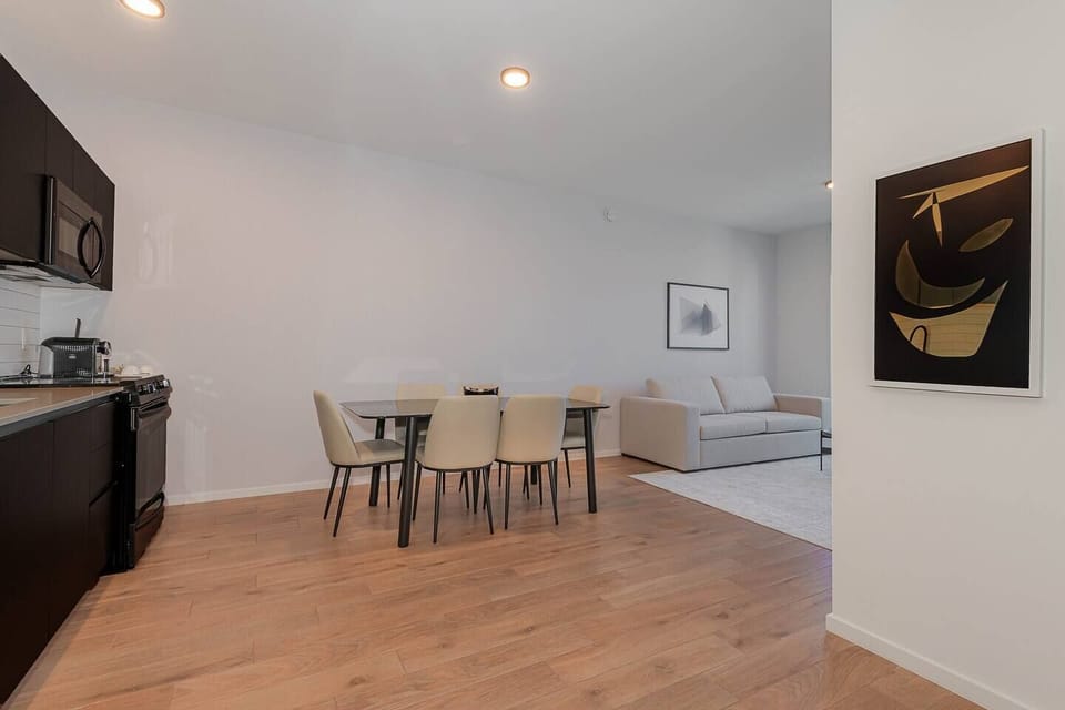 Dining Area (1)