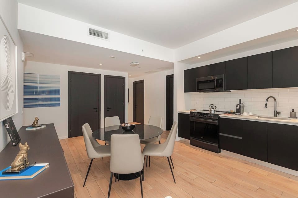 Dining Area (1)