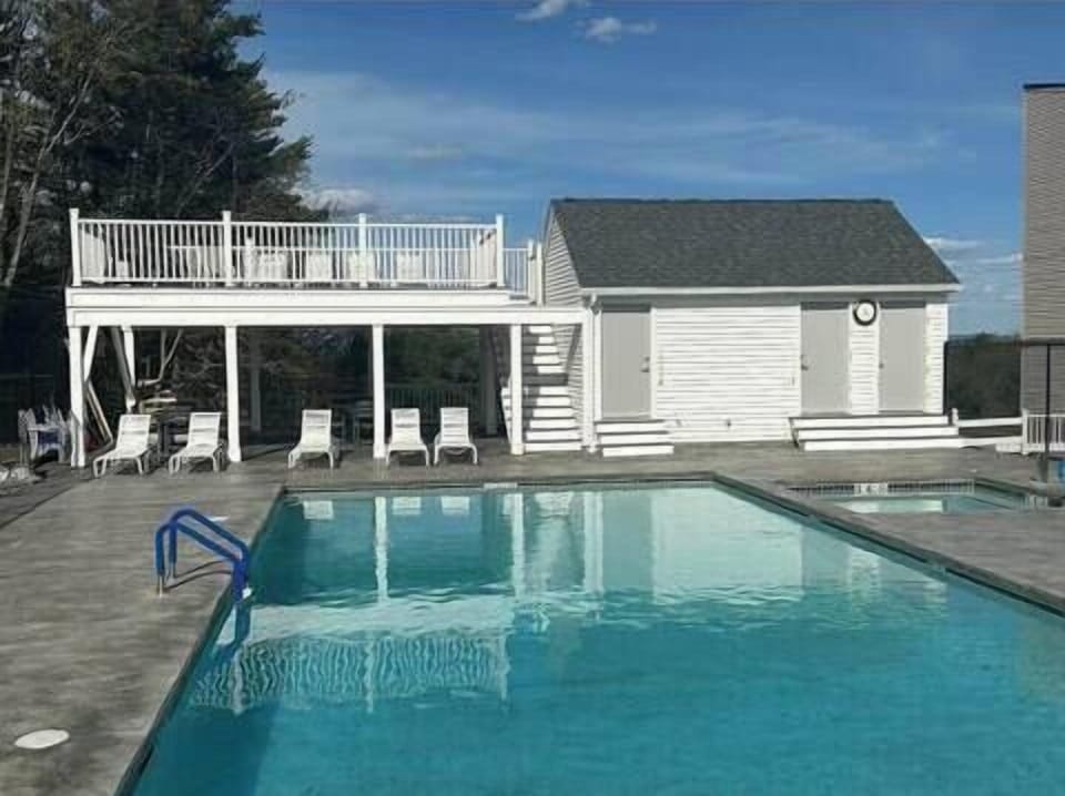Pool (2)
