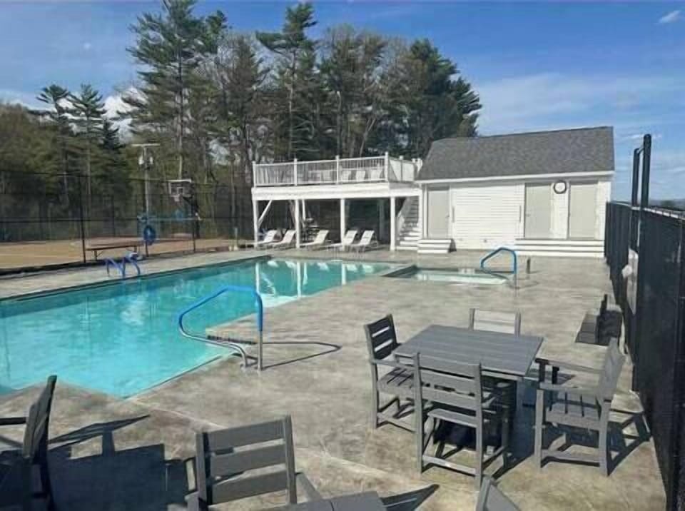 Pool (1)